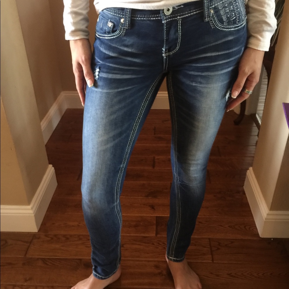 Ariya Jeans